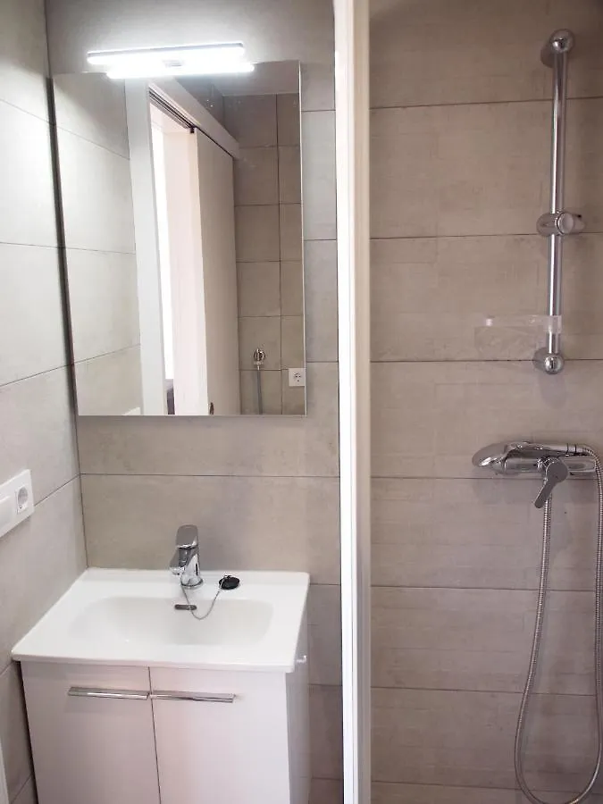 Miramar 33A Apartment Roses